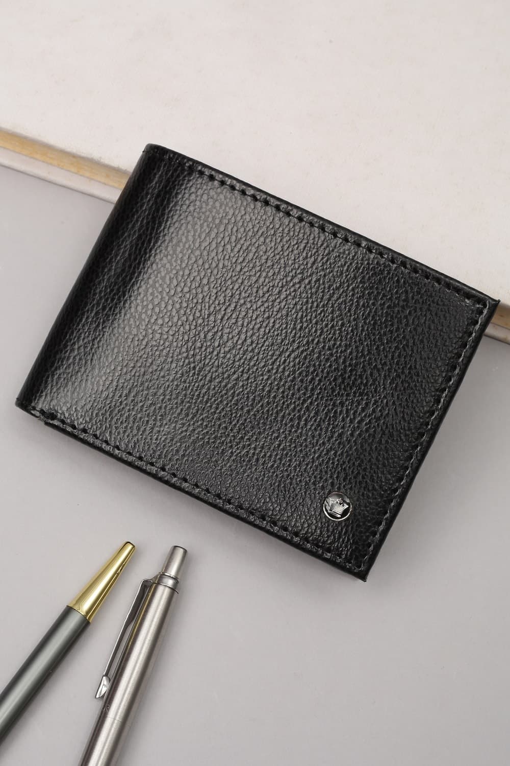 Men Black Textured Leather Wallet