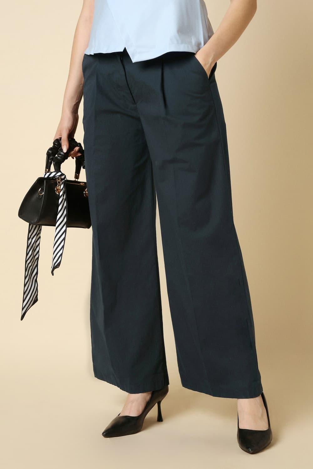 Women Black Solid Formal Trousers