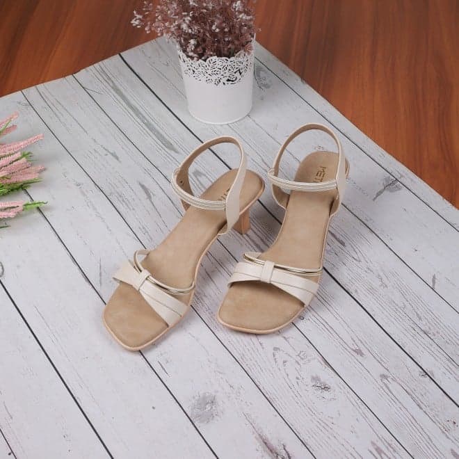 Women Off-White Casual Sandals